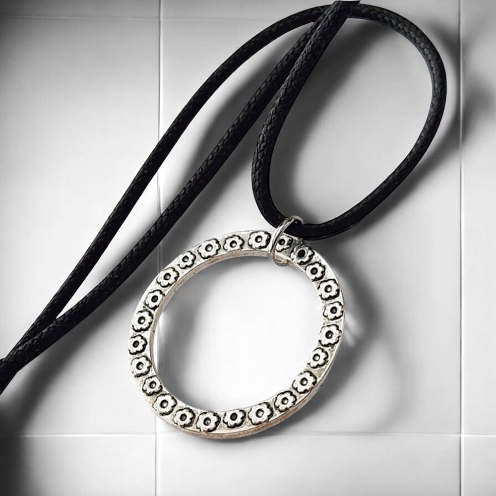 5 For $25💫Alternative Minimalist Silver Circle Pendant Necklace